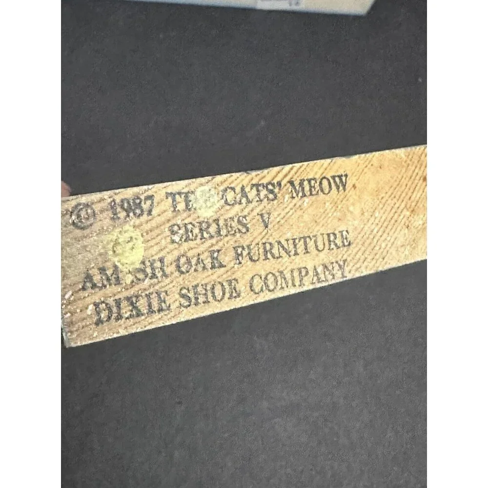 The Cat's Meow 1987 Series V‎ Amish Oak Furniture Dixie Shoe Company Loudonville